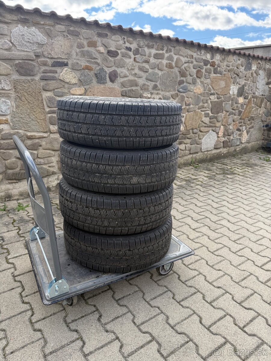 Predám zimné pneumatiky na Citroën Jumper 215/70 R15 C - 3