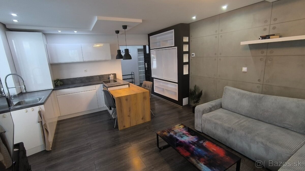 NOVÝ MARTIN - veľmi pekný 3-izb. byt s 2 balkónmi - Martin - 3