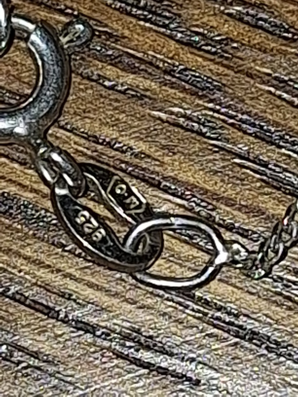 STRIEBORNÝ NÁHRDELNÍK - 3