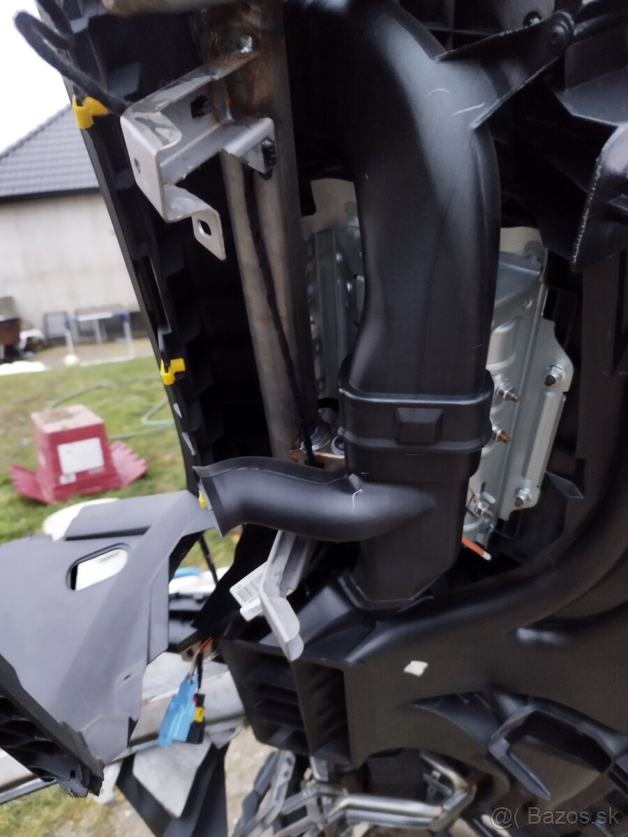 Palubovka Peugeot 308 - 3