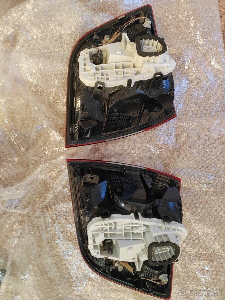 Škoda Rapid zadné svetlá - 3