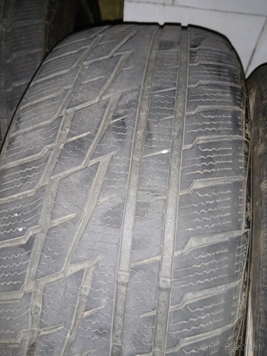 235/55r18 - 3