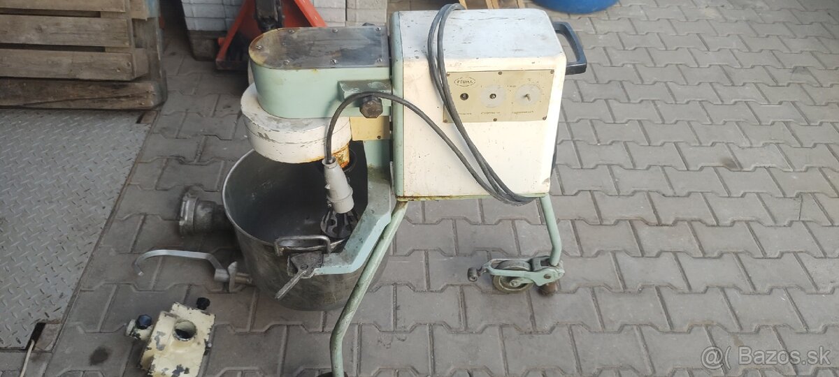 Mlynček, robot Feuma ascobloc - 3