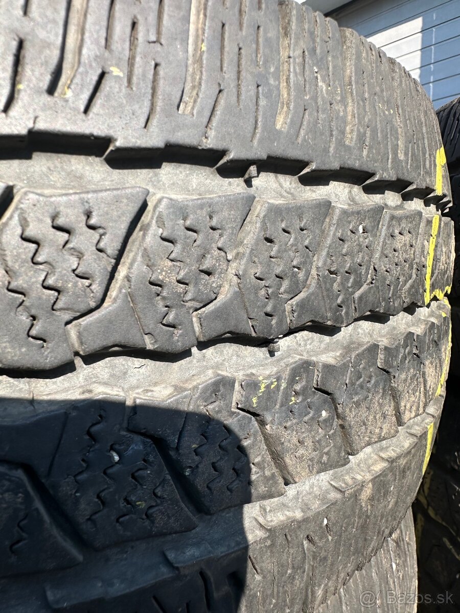 215/65 R16C zimne Continental - 3