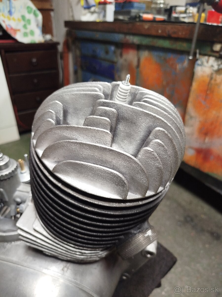 Prodám motor na kývačku Jawa 250/353 po generální opravě. - 3