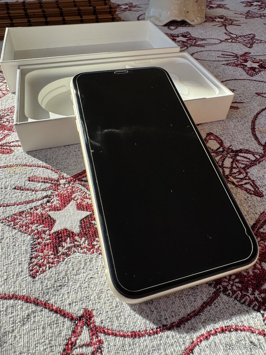 PREDÁM IPHONE 11 - 3