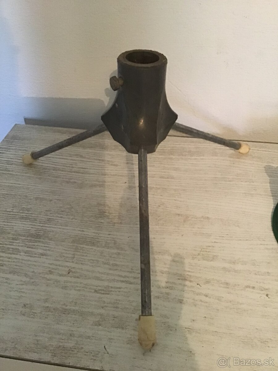 STOJAN NA VIANOčNý STROMčEK - 3