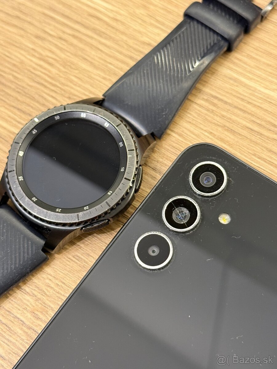 Samsung Galaxy A54 5G a hodinky Samsung Gear S3 - 3