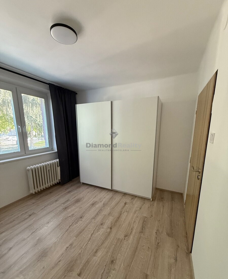 Na prenájom prerobený 3 izbový byt, balkón, Dusíka, Trnava. - 3