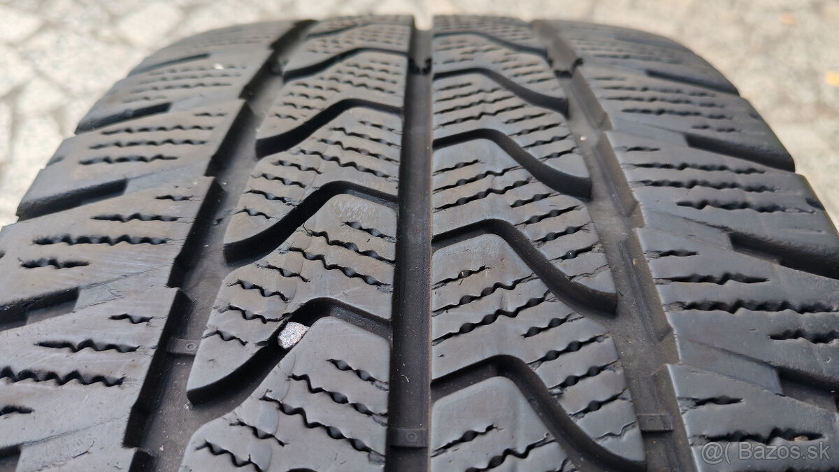 Zimné pneu 235/65 R16C --- GOOD YEAR - 3