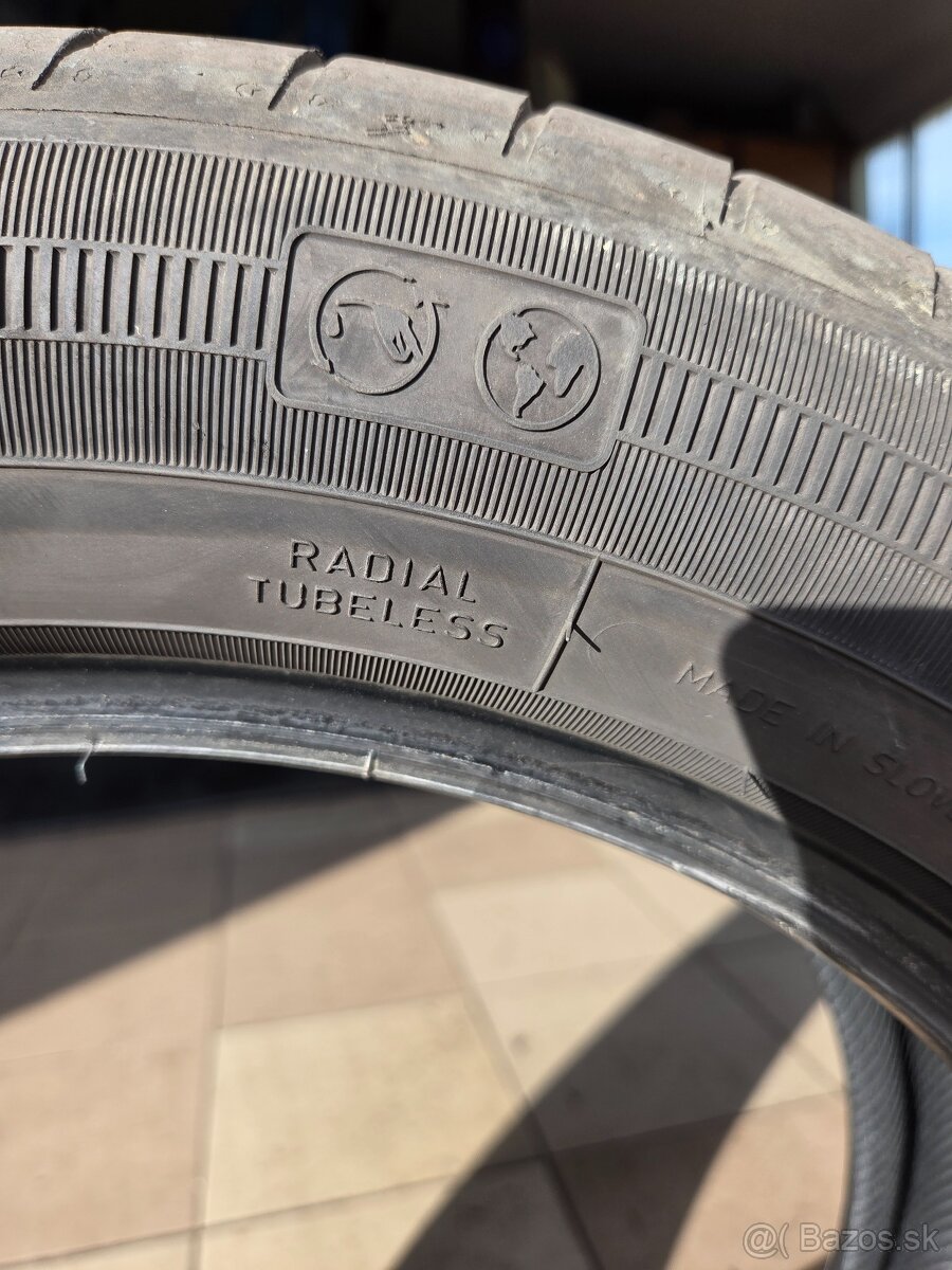 Goodyear EfficientGrip Performance 215/55 R17 94V - 3