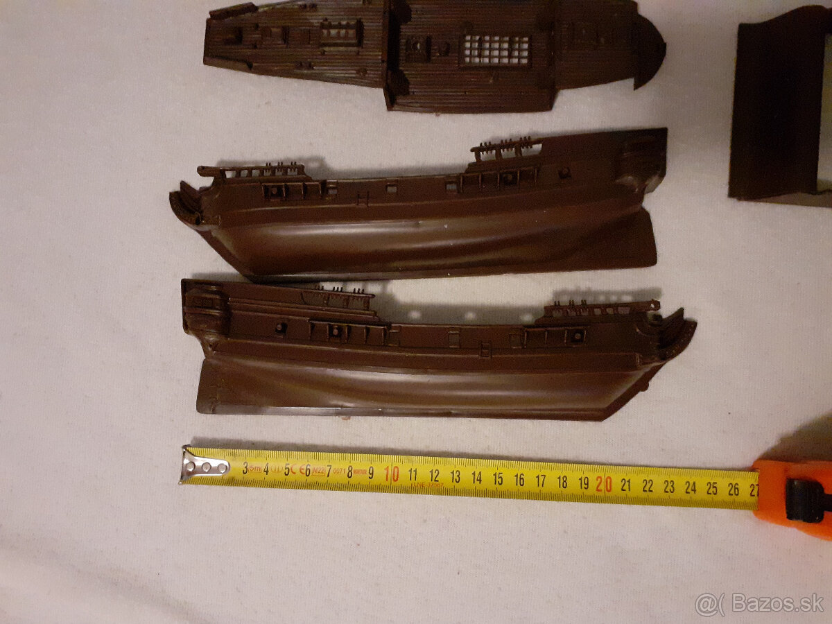 Plastikový model lode Black Falcon 1/120 SMER - 3