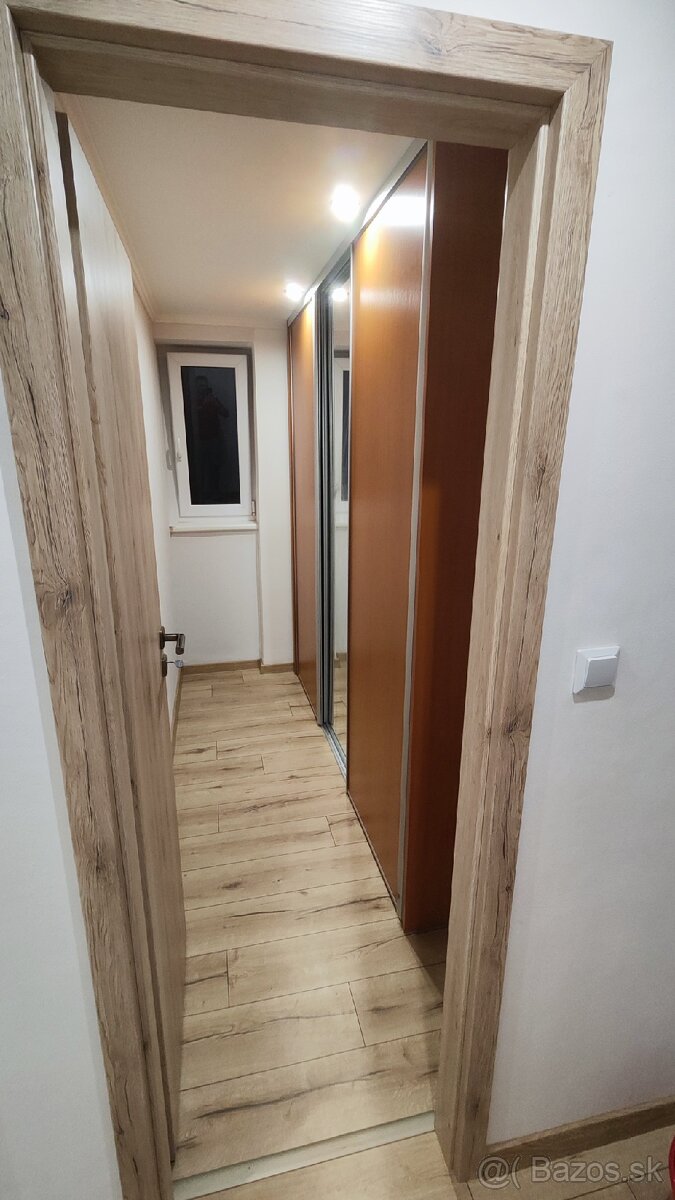 Veľká šatníková skriňa - 3