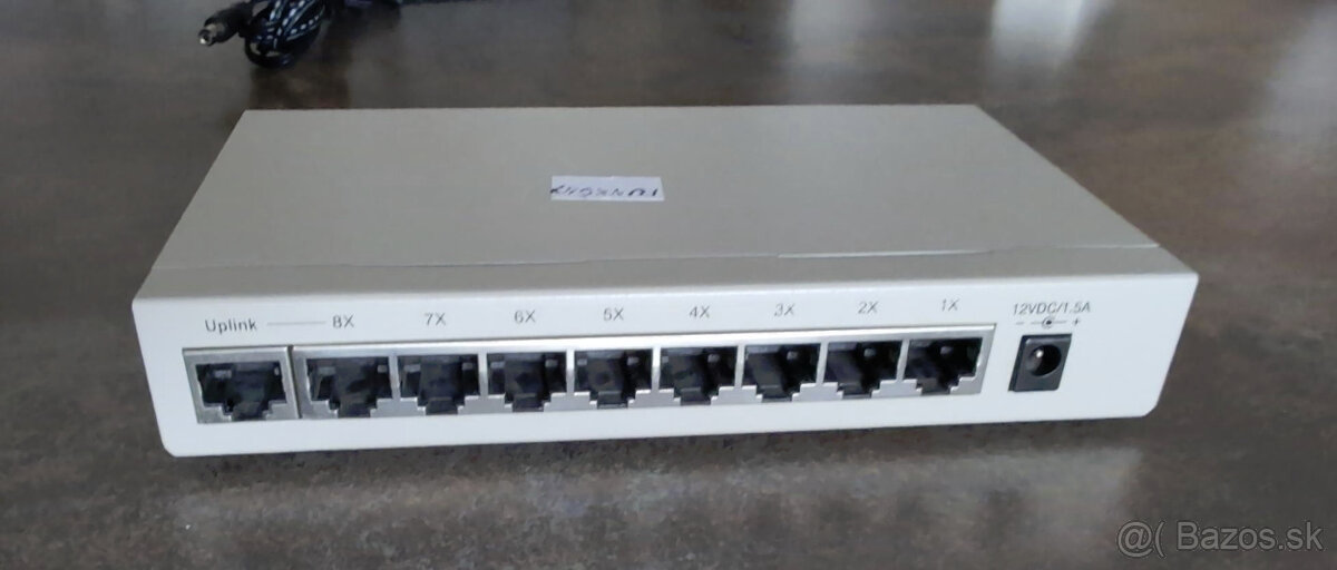 100mbit 8 port switch D-Link DSR-8NW - 3