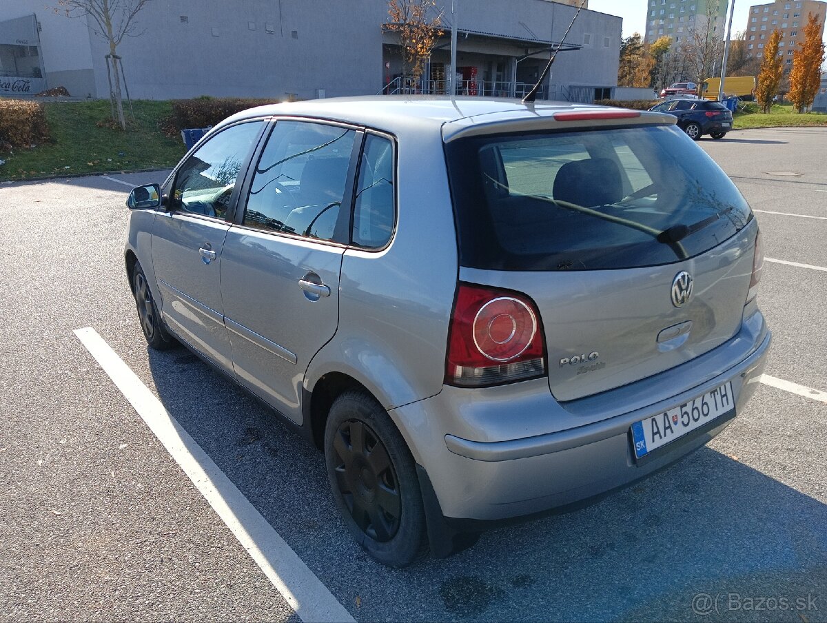 Volkswagen Polo 1.2 Benzín (2005) - 3