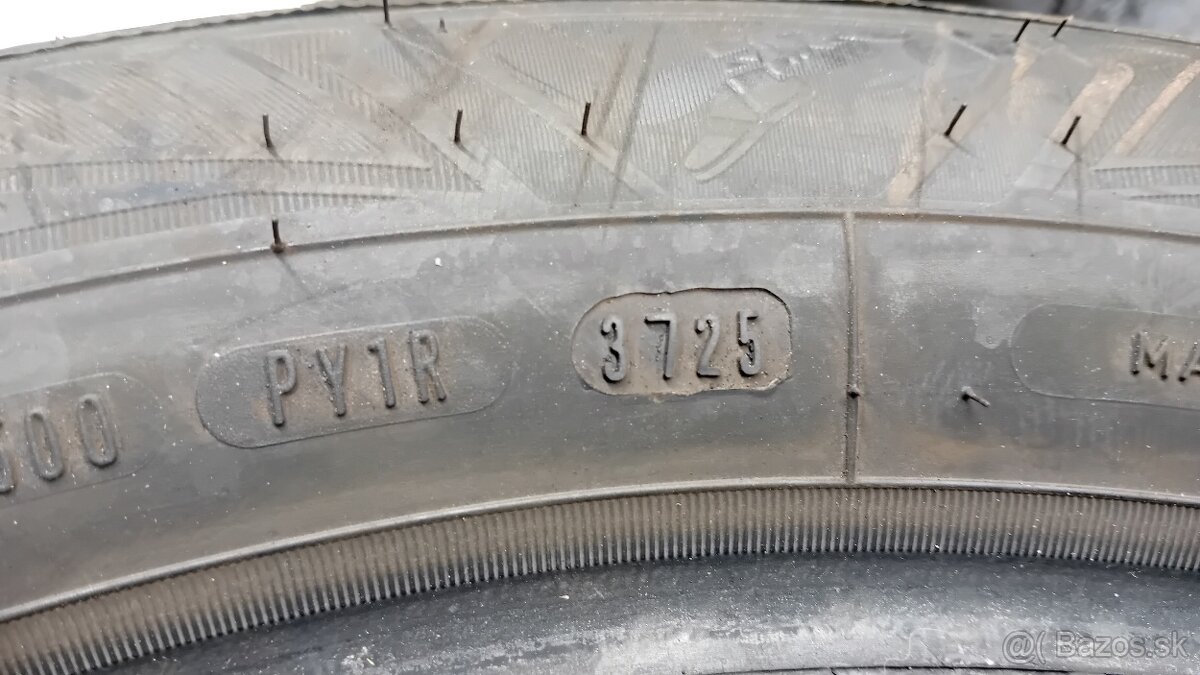 Goodyear Vector 4Seasons Gen-3 225/55R17 - 3