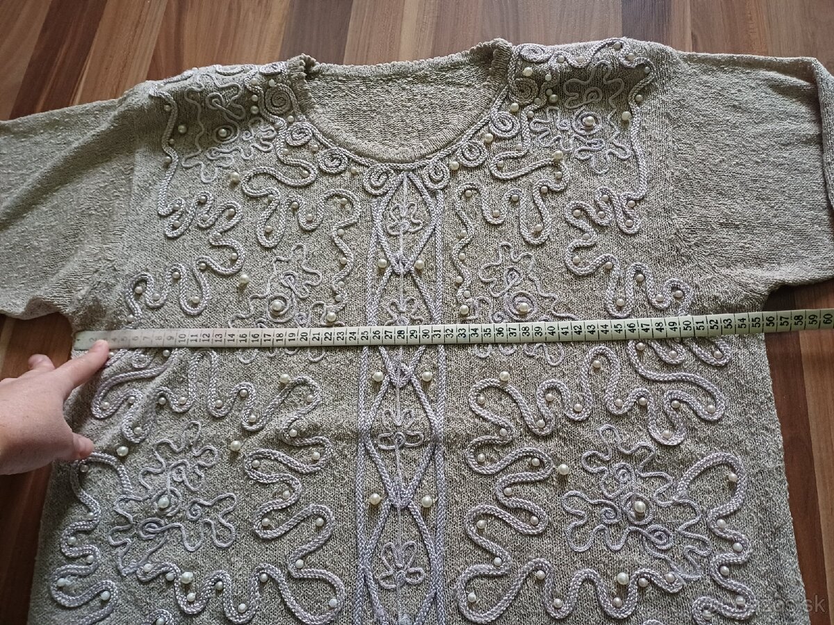 Darujem ozdobný sveter v.XL - 3