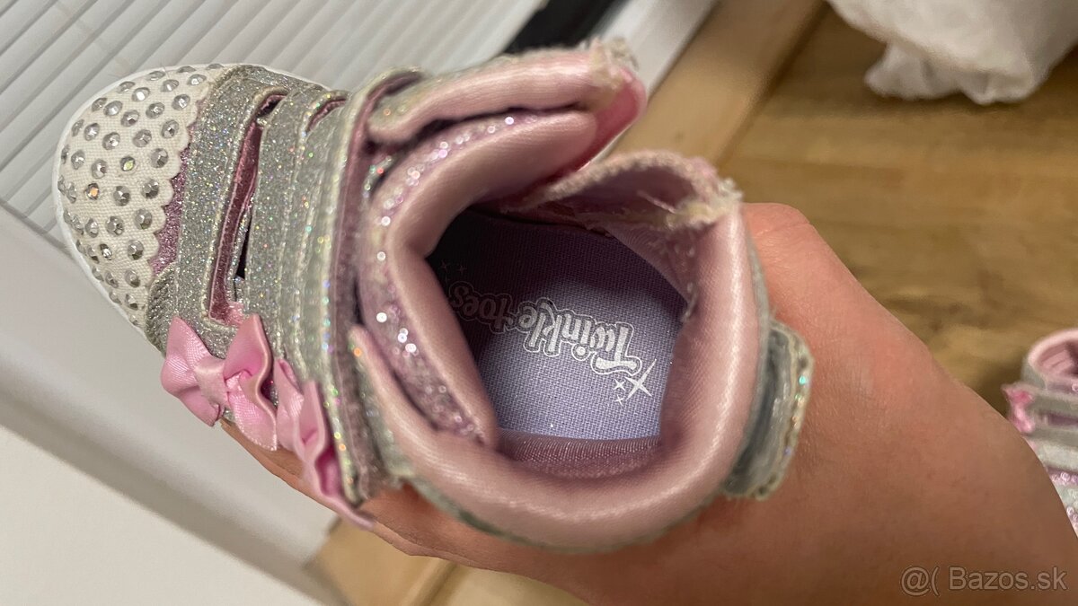 Dievčenské svietiace topánky veľ. 22 - 3