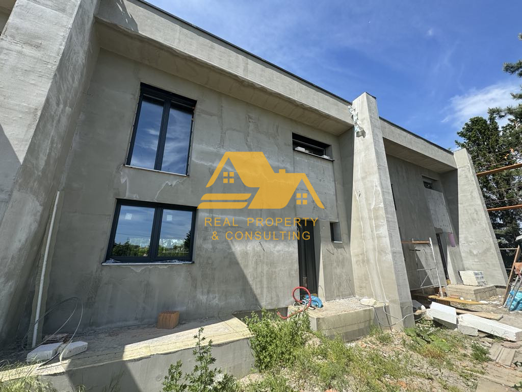 Predám novostavbu v radovej zástavbe v Nových Zámkoch - 3