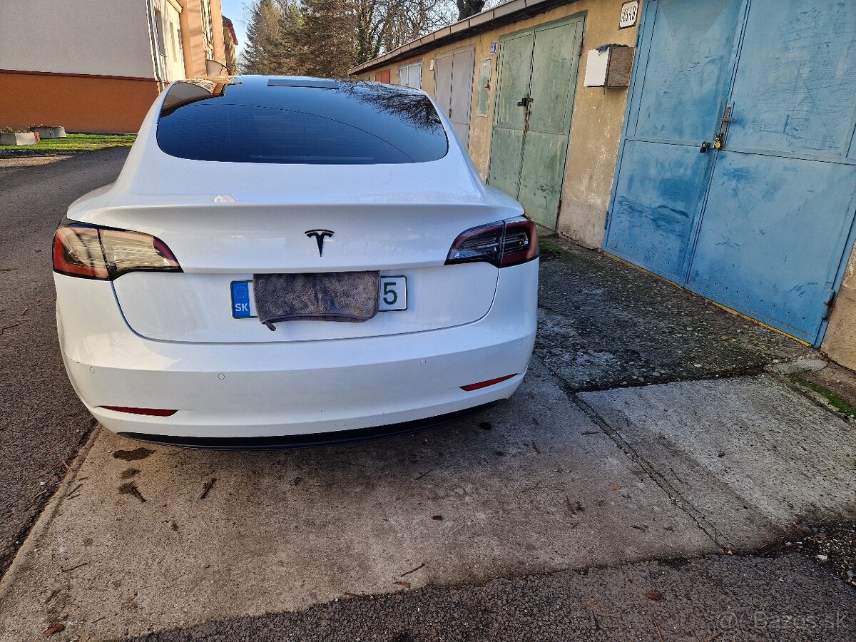 Predám Tesla Model 3 standart - 3