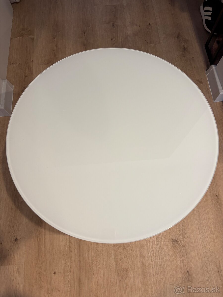 Konferenčný stolík Jysk - 3