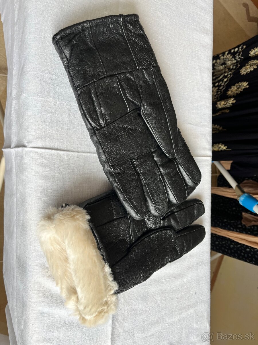 Čierne zateplené rukavice - 3