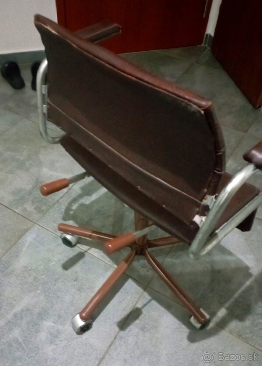 Kreslo staré Retro - 3