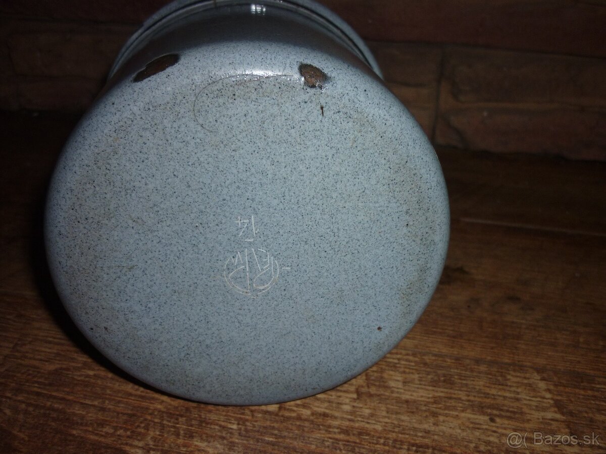 Smaltovaný hrniec - 3