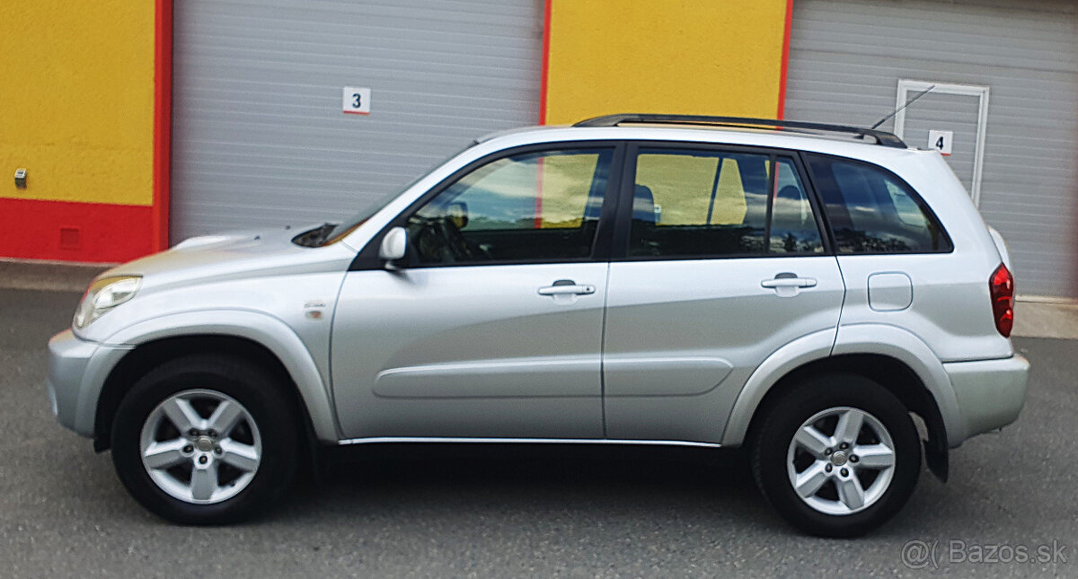 Toyota RAV4 2.0 D-4D, 2005, Dig. klima, Tažné, Bez koroze.