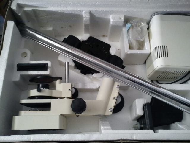 Zväčšovák Axomat 4 + leštička + rámik - 3