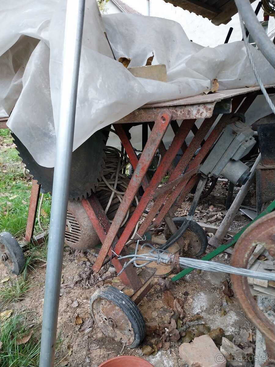 Píla s košom na rezanie dreva - 3