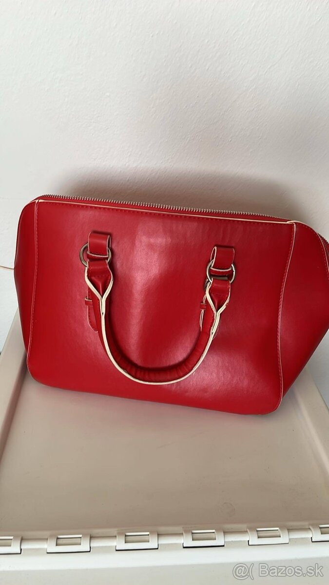 Kabelka červená - 3