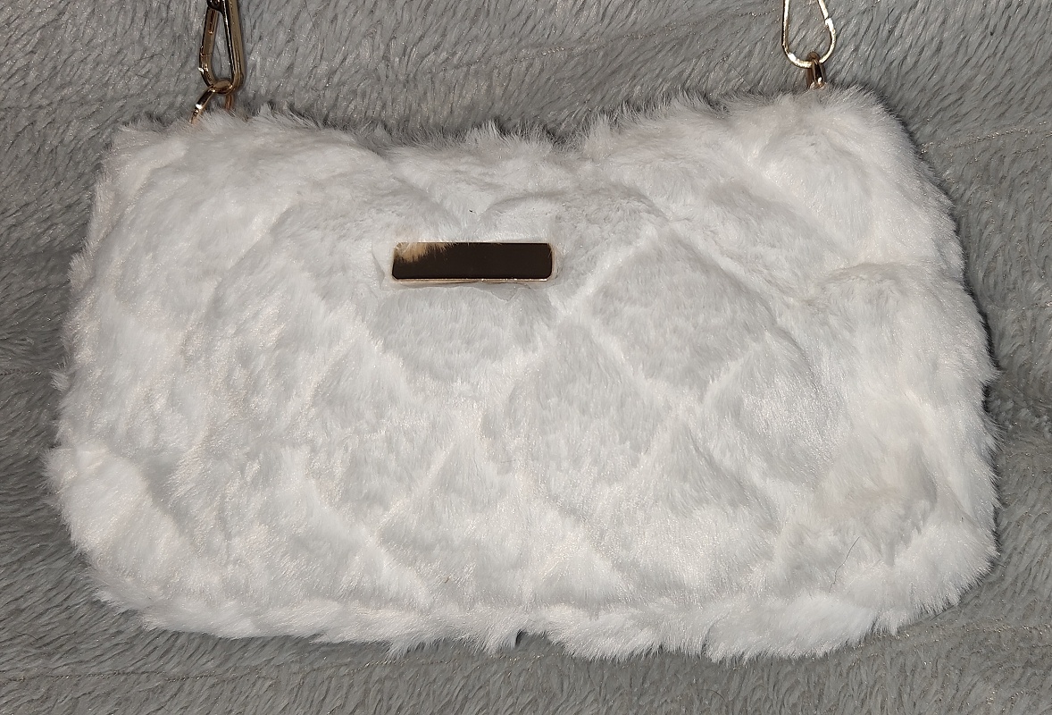 malá biela chlpatková - 3