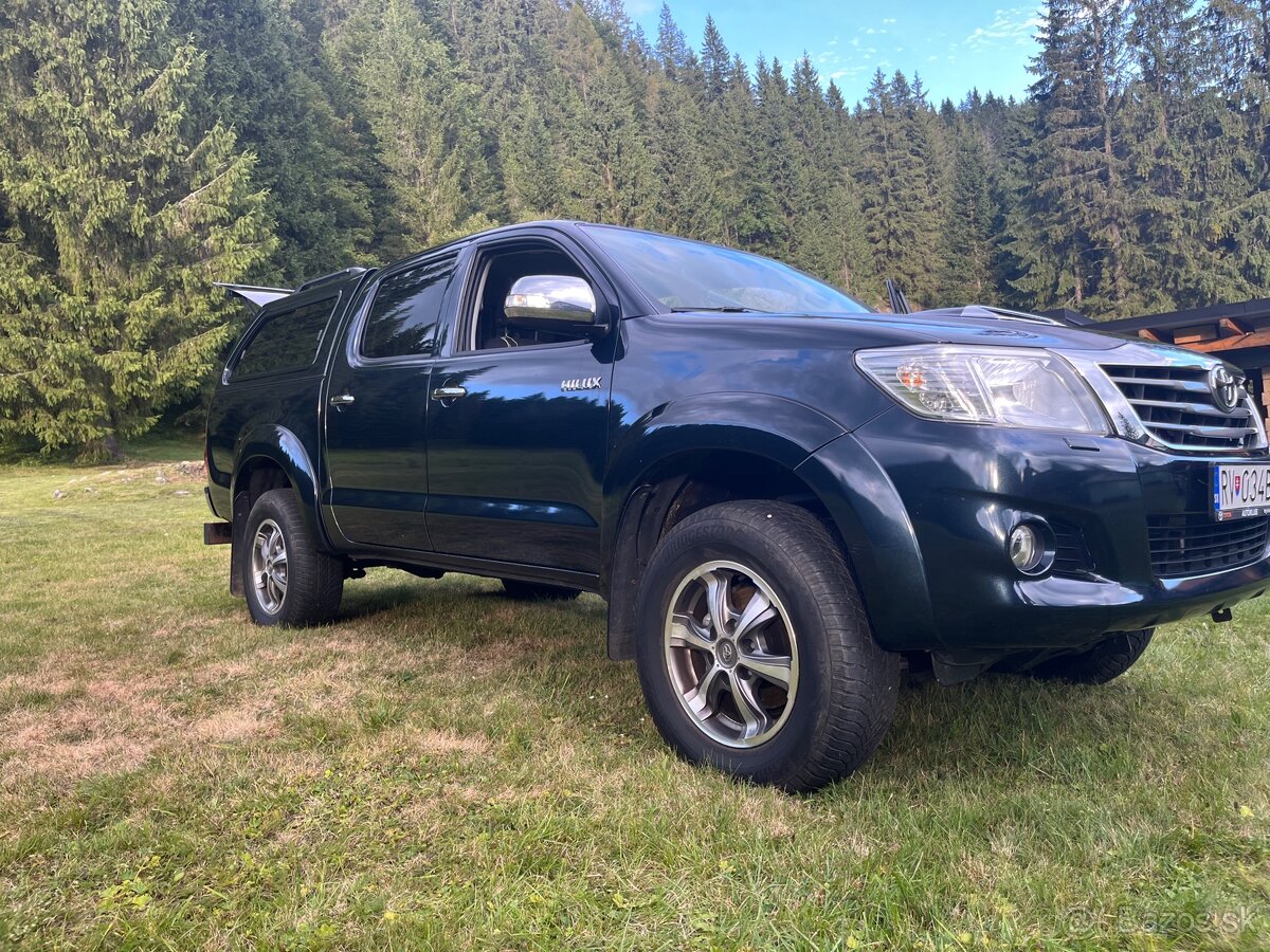 Toyota Hilux - 3