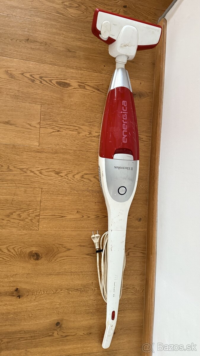 Tyčivý vysávač ELECTROLUX elektricky 1400W - 3