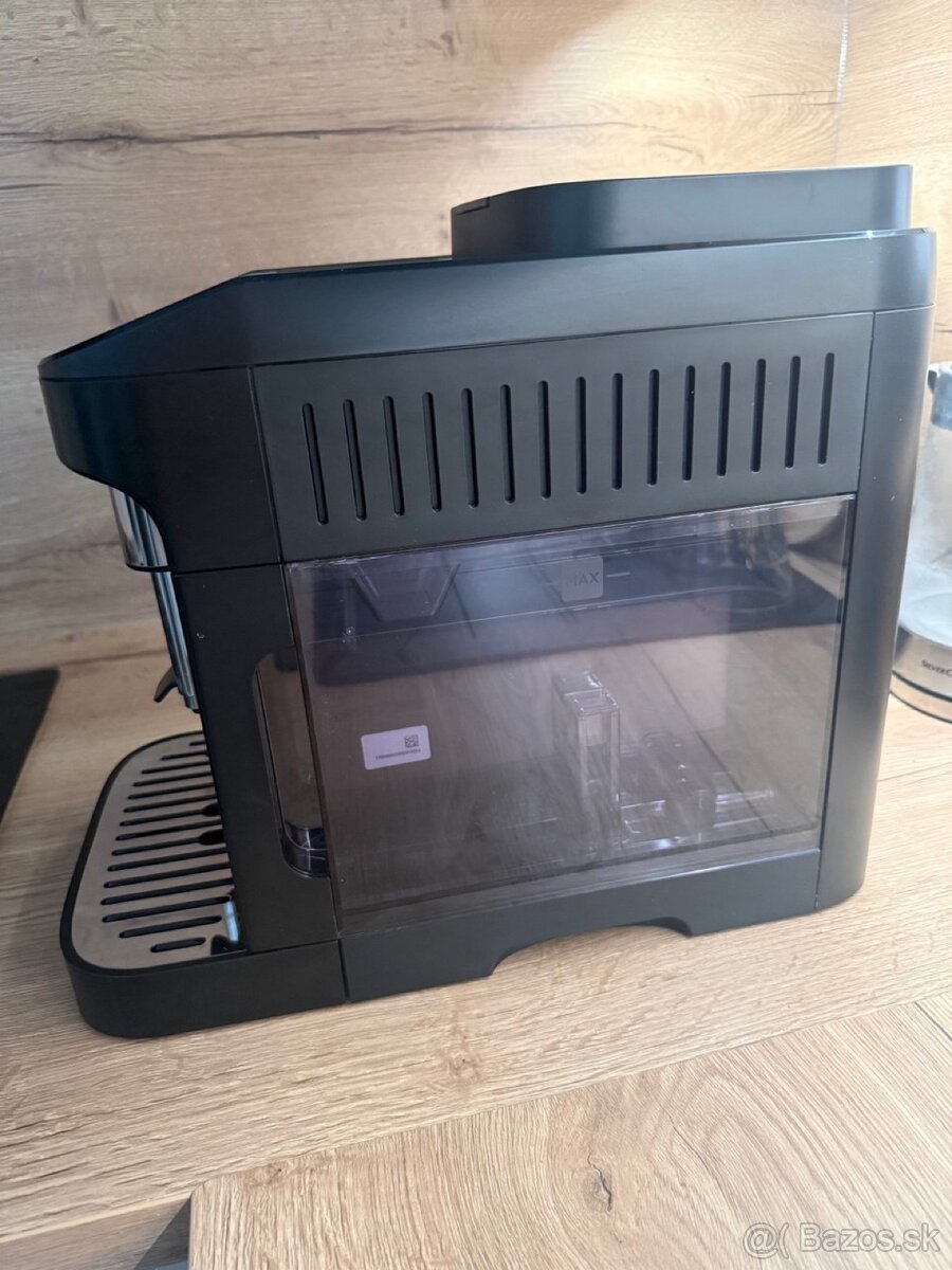 Automatický kávovar DeLinghi Magnifica Evo - 3