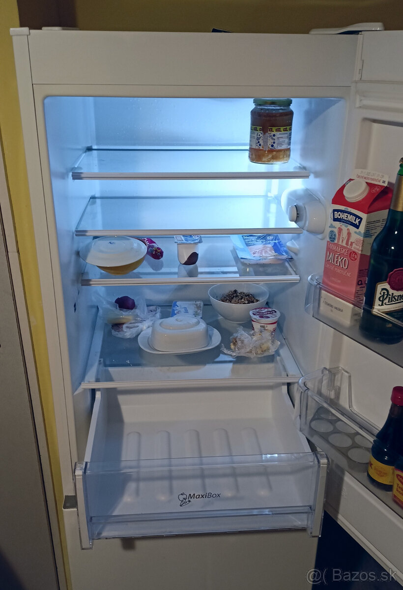 Kombinovaná chladnička Whirlpool – A+, tichá, bezchybný stav - 3