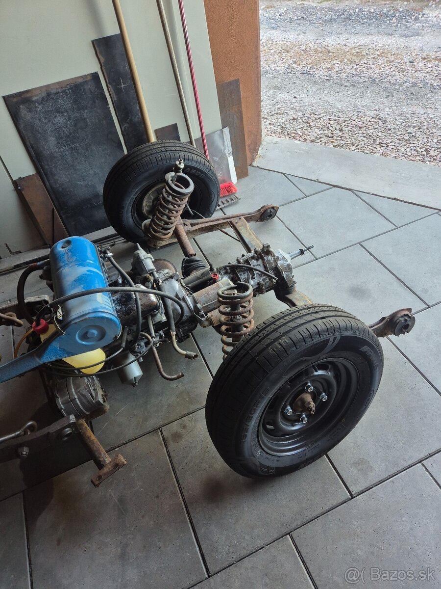 Zadná náprava s motorom Škoda 120 - 3