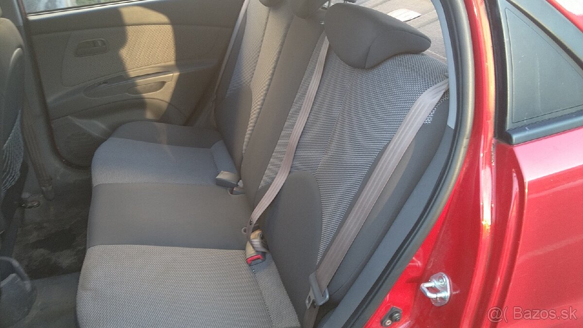 Kia Rio 1.5 CRDi 2009 - 3