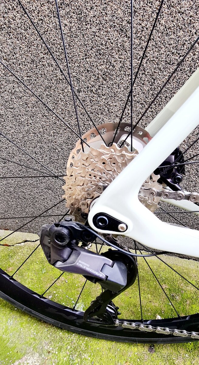 Bianchi Oltre XR3 Disc Ultegra Di2 12sp nový bike - 3