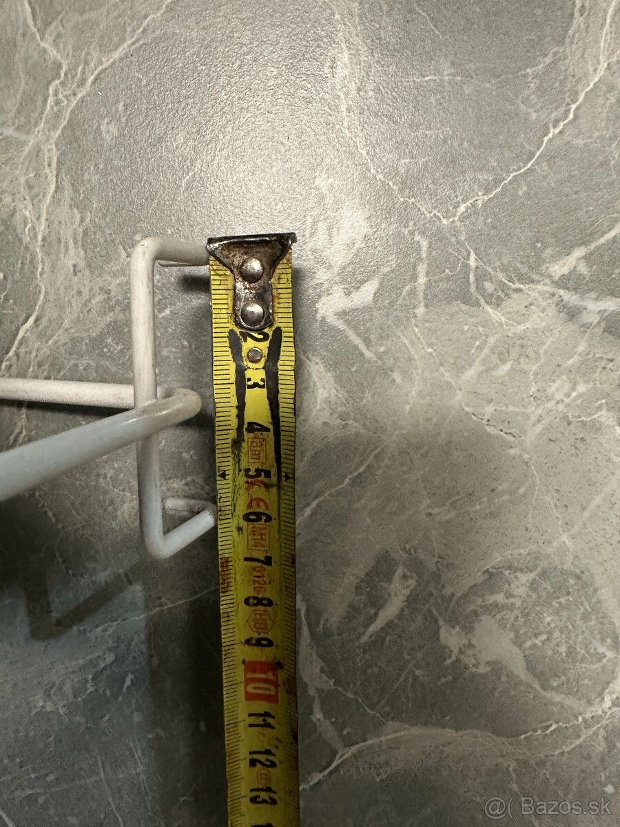 Kovový háčik na obchodný regál - 3