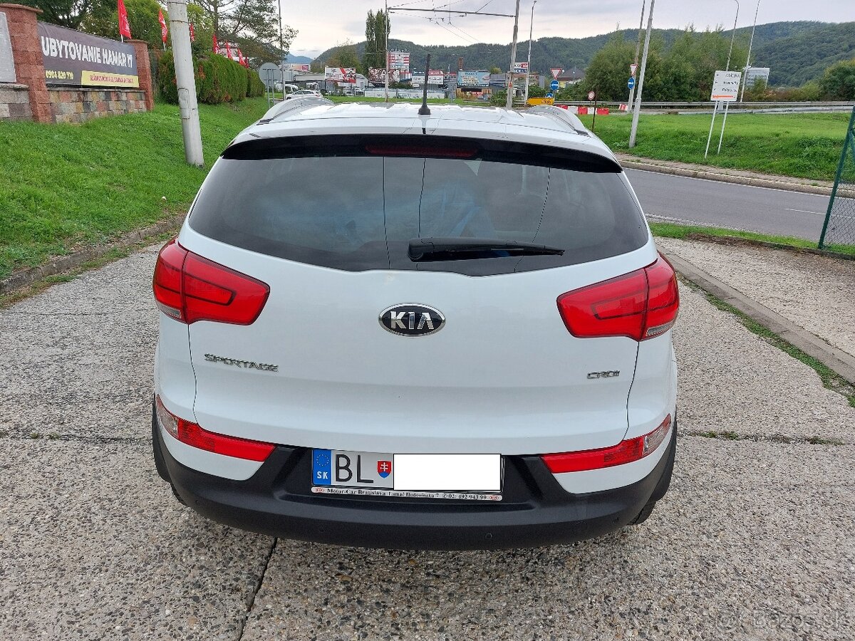 Kia Sportage 2.0 CRDi 4WD Gold - 3