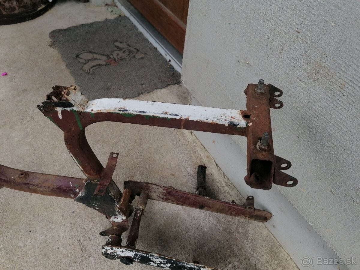 Predám rám so zadnou vidlicou na Jawa 20, 21, 05 pionier - 3