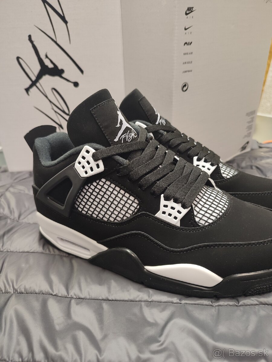 Air Jordan 4 Retro Thunder White - 3