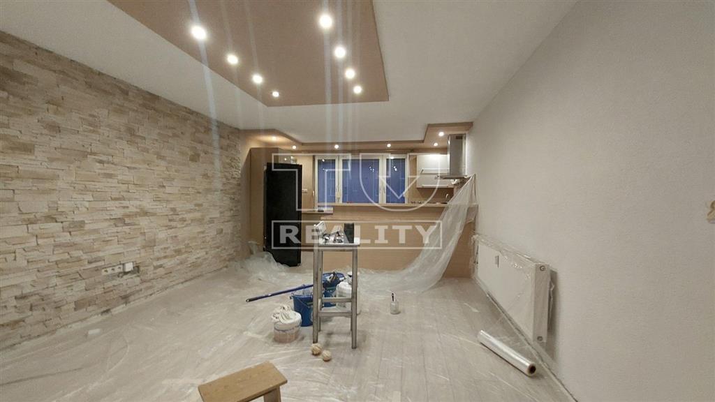 Neštandartný 4-izbový byt v Partizánskom na predaj - 3