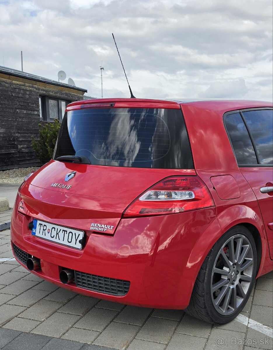 Predám Renault Megane RS 2.0T - 3