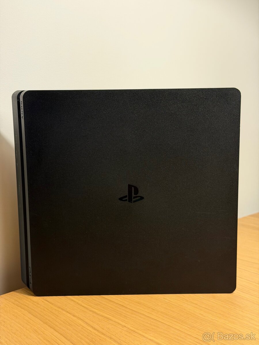 PS4 slim 1TB - 3
