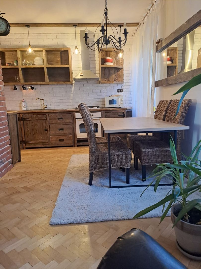 Na prenájom jedinečný 2 izbový byt v Starom meste, ul. Jarná - 3