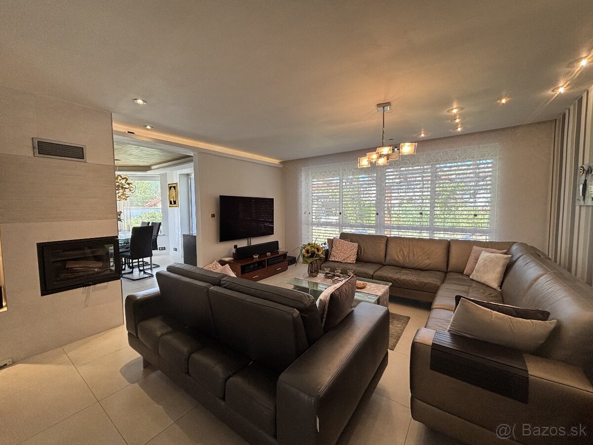 PREDAJ, NADŠTANDARDNÝ RODINNÝ DOM, SVIT - 3