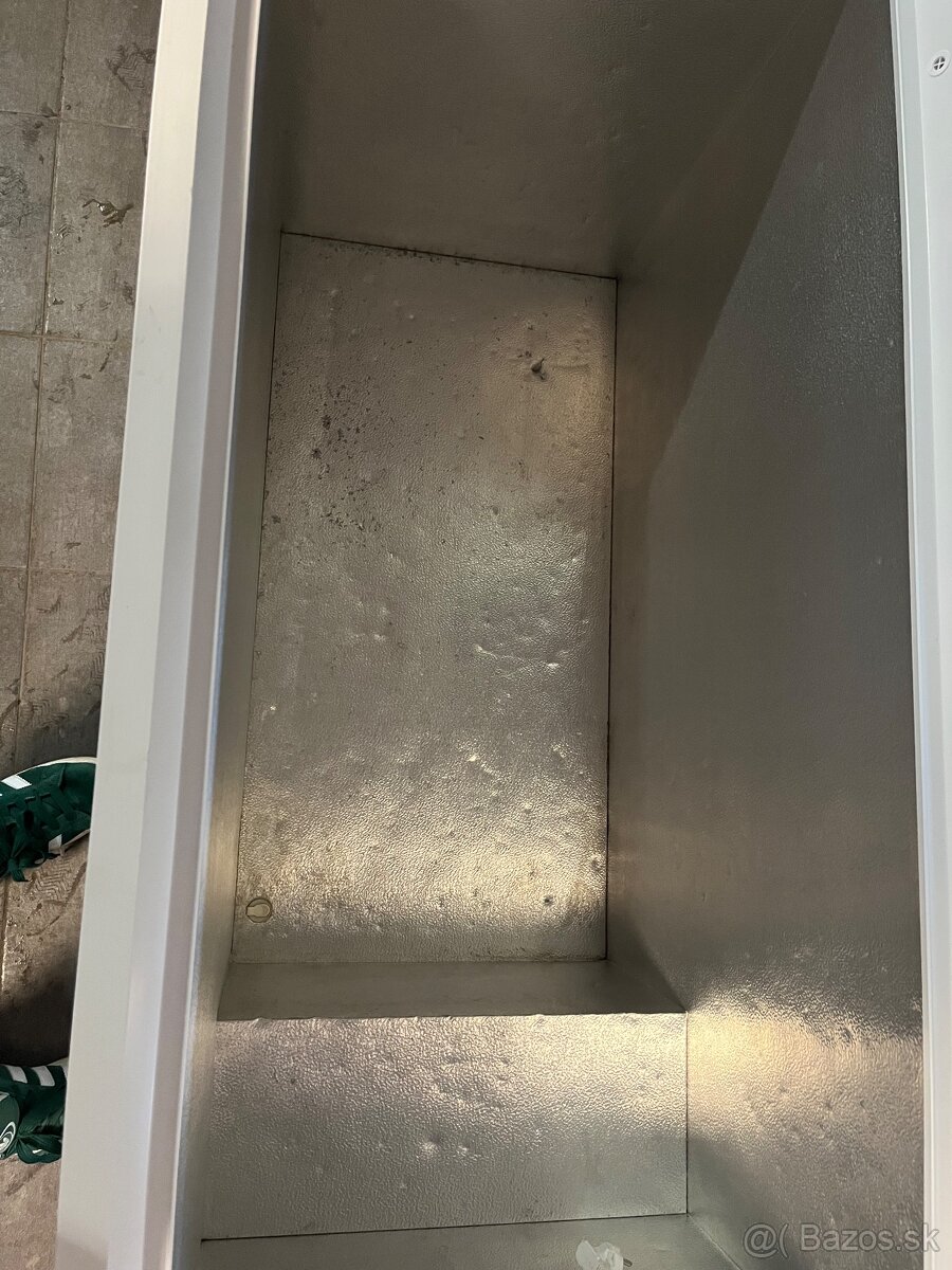 Truhlicová mraznička - 3